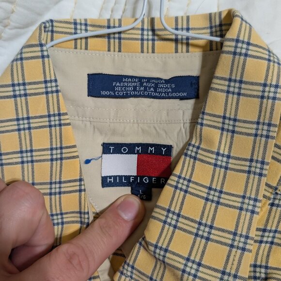 Tommy Hilfiger Men’s Long-Sleeve Button-Down Shirt – Size Large - Picture 3 of 3